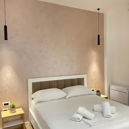 招待所 Arial Trinity